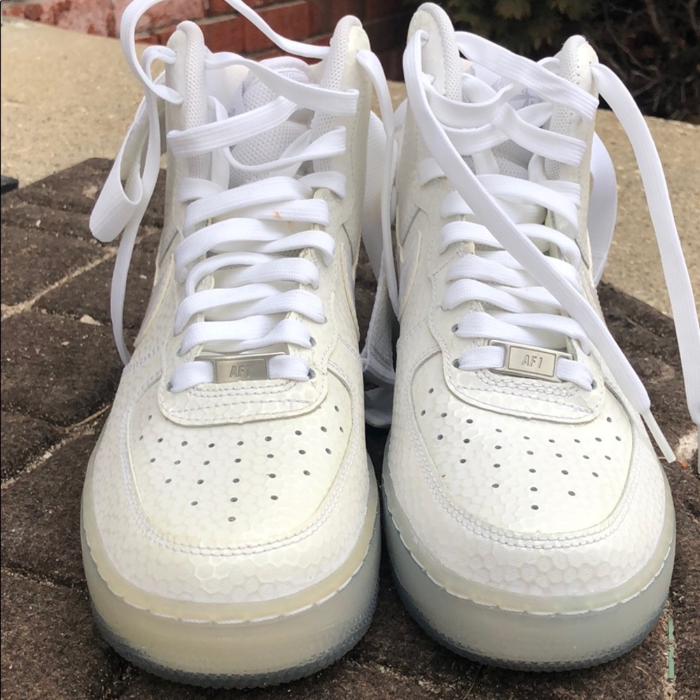Women’s high top Air Force 1’s with gum sole